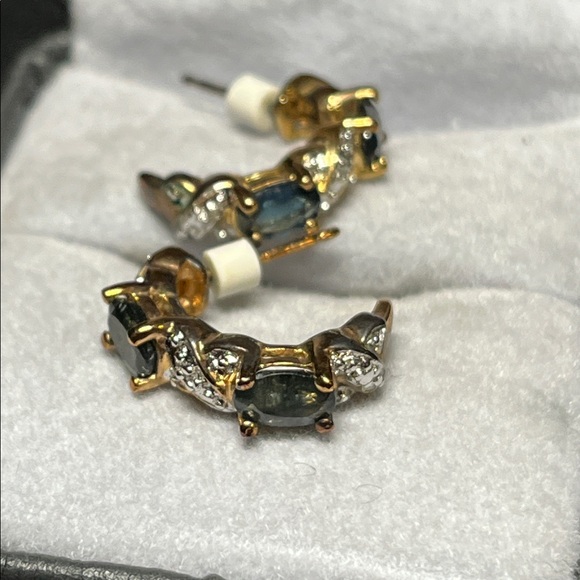 Vintage Earrings- 1” dark green / silver/ gold costume - Picture 4 of 4